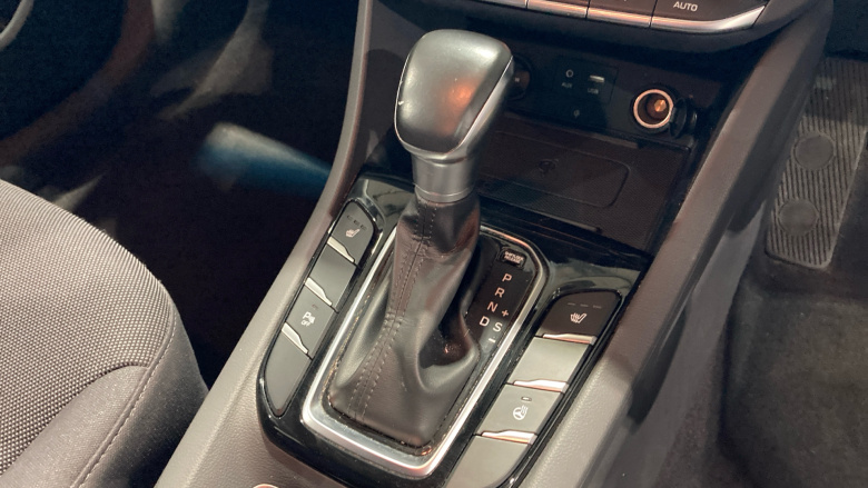 Hyundai IONIQ 1.6 GDi Hybrid Premium 5dr DCT Hybrid Hatchback